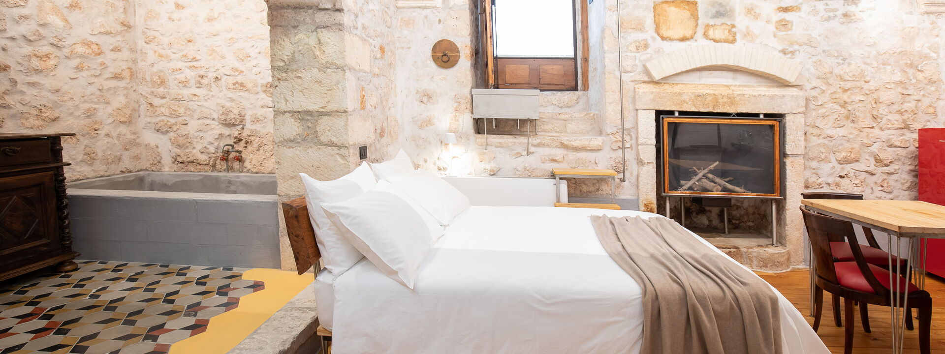 Il Quinto Elemento - Residence Of Charme - Calce: Bedroom, Dining Room, Living Room